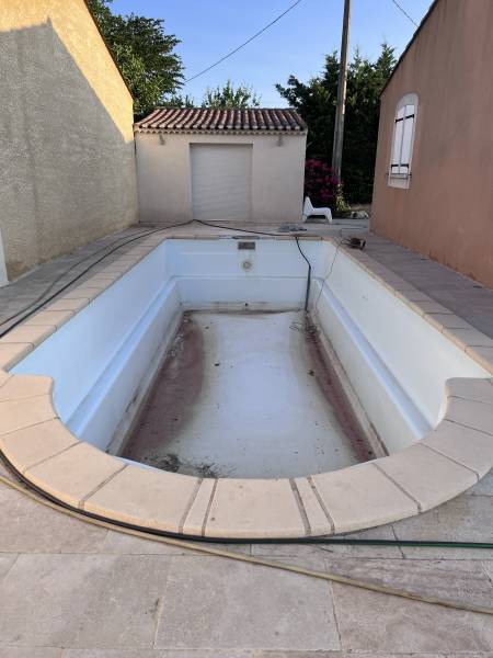 Bassin avant réparation