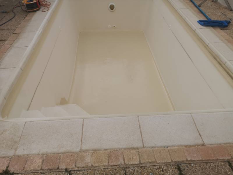 application gelcoat sur la coque polyester