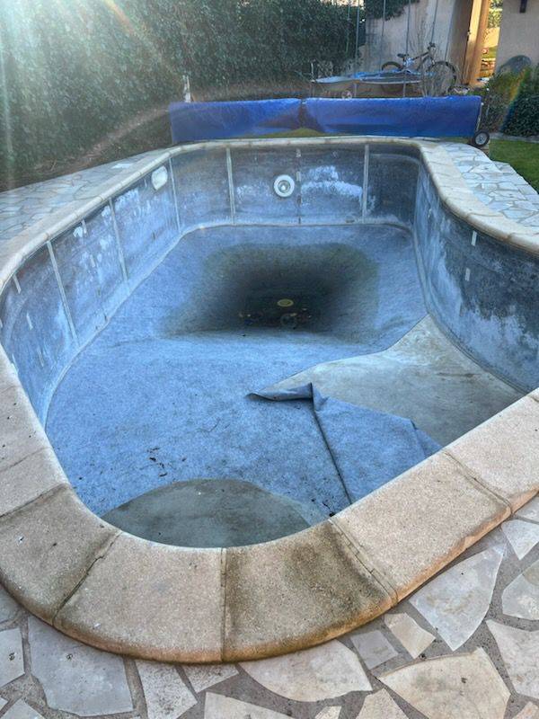 Remplacement d'un liner par un PVC armé sur Miramas